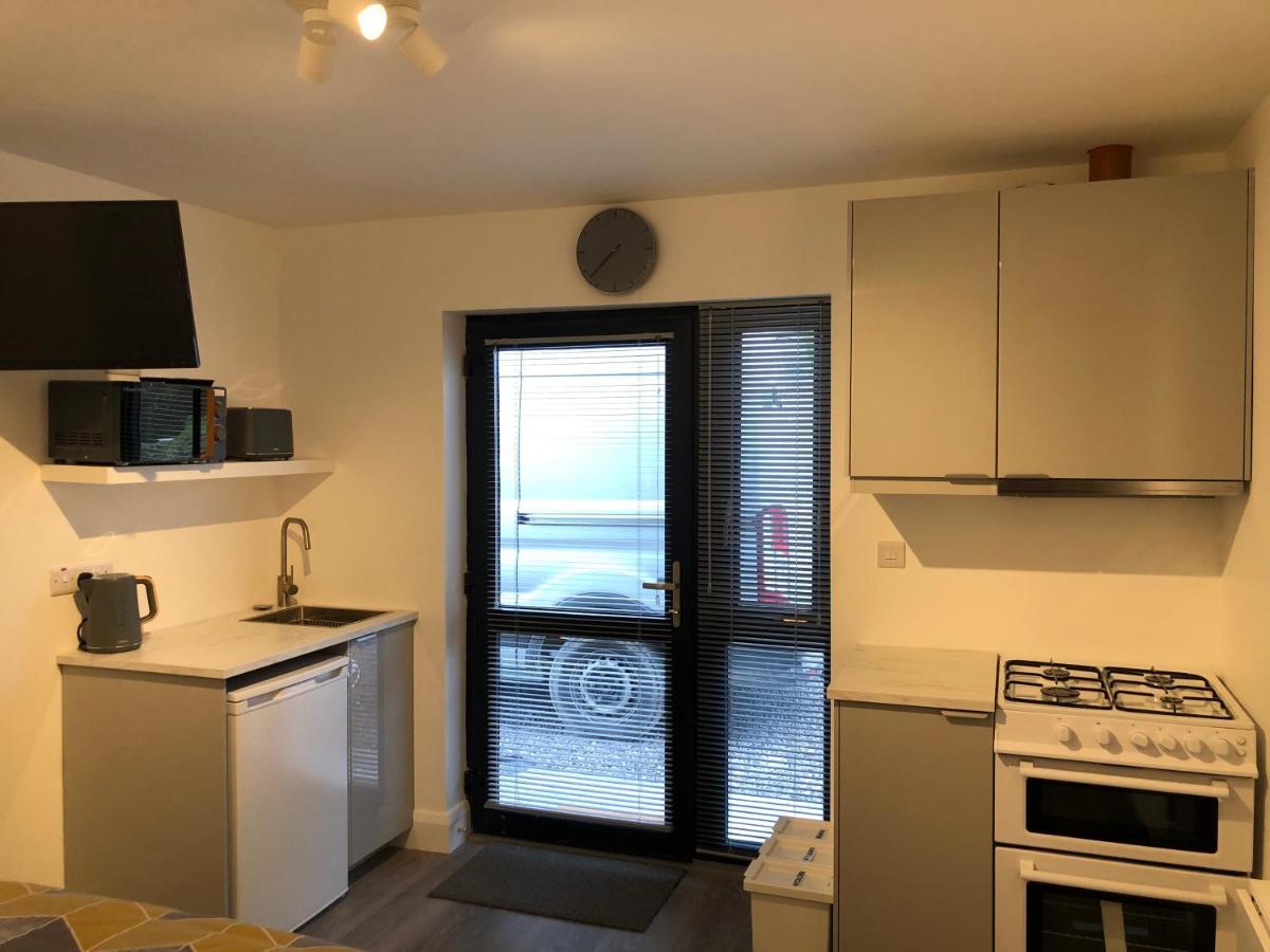 Skellig Port Accommodation - 1 Studio Bed Apartment Portmagee Exterior foto